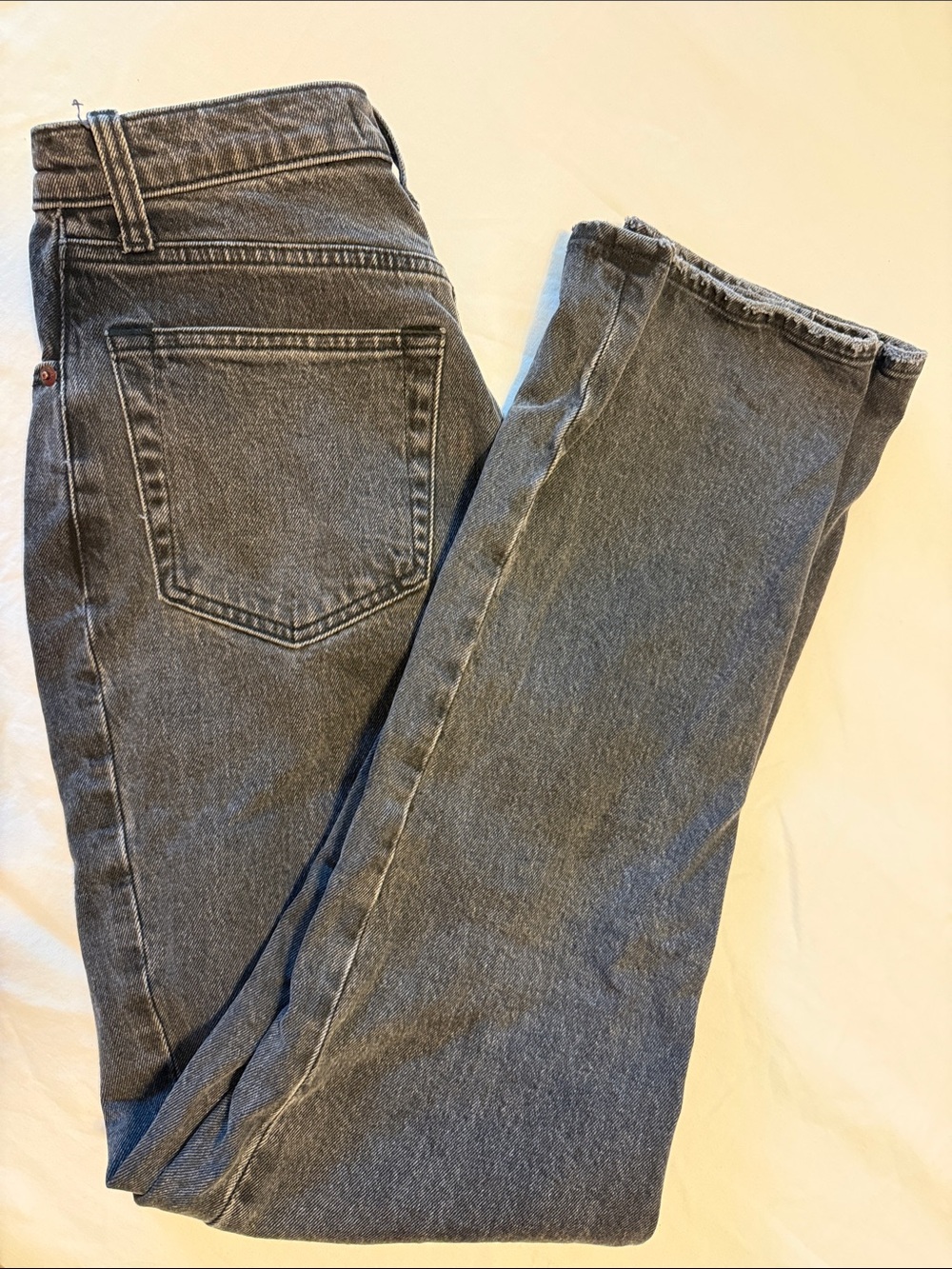 Abercrombie & Fitch The ‘90s Straight Curve Love Jeans